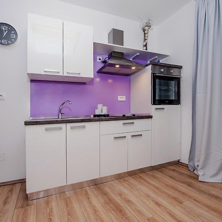 Apartment Api Ровинь Экстерьер фото